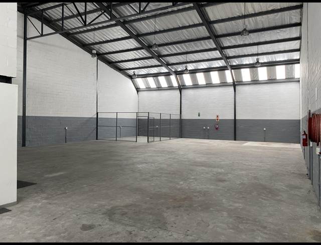 490M² WAREHOUSE RENTED IN EPPING INDUSTRIAL
