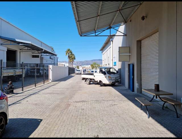 470M² WAREHOUSE TO LET IN GANTS PLAZA