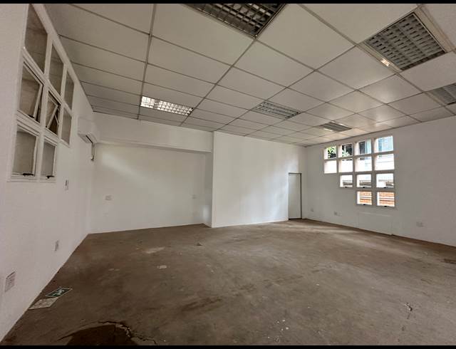 151.66M² OFFICE TO LET IN DIE HOEWES