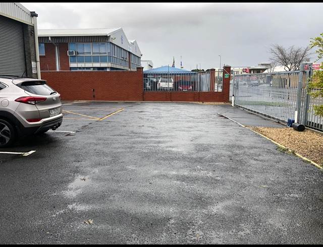 982M² WAREHOUSE TO LET IN AIRPORT INDUSTRIA