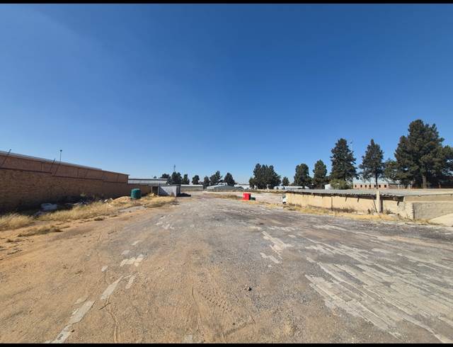 12,000M² INDUSTRIAL YARD TO LET IN ALRODE SOUTH