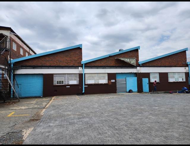 1,186M² WAREHOUSE TO LET IN BENROSE
