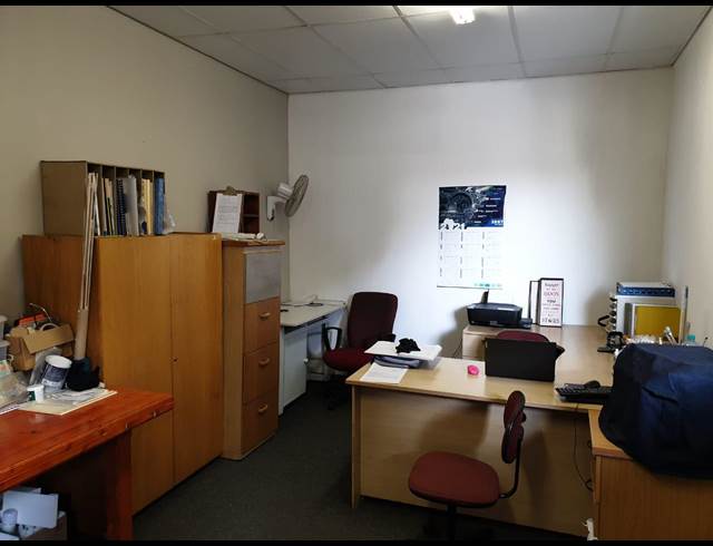 185M² WAREHOUSE TO LET IN WADEVILLE