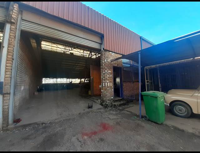 500M² WAREHOUSE TO LET IN KLERKSOORD