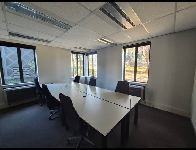 556M² OFFICE TO LET IN SANDTON CENTRAL