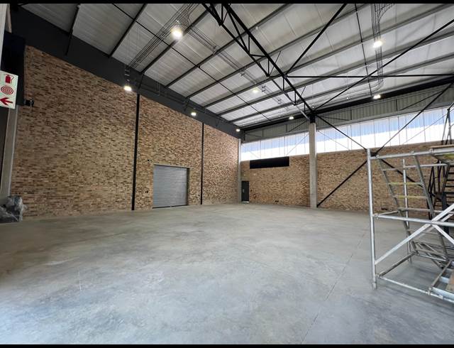 445M² WAREHOUSE TO LET IN STRIJDOMPARK