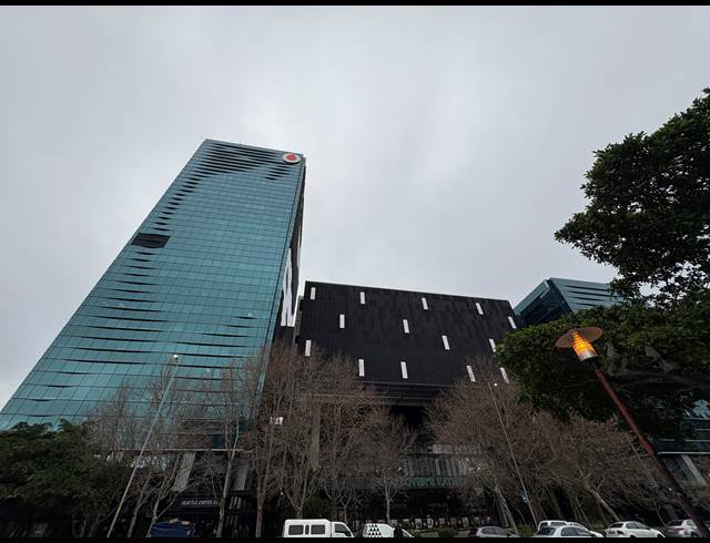 450M² OFFICE TO LET IN FORESHORE