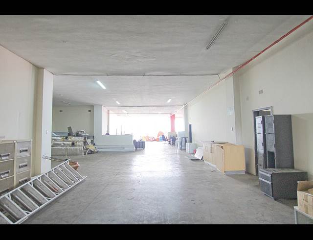 1,620M² WAREHOUSE TO LET IN WYNBERG