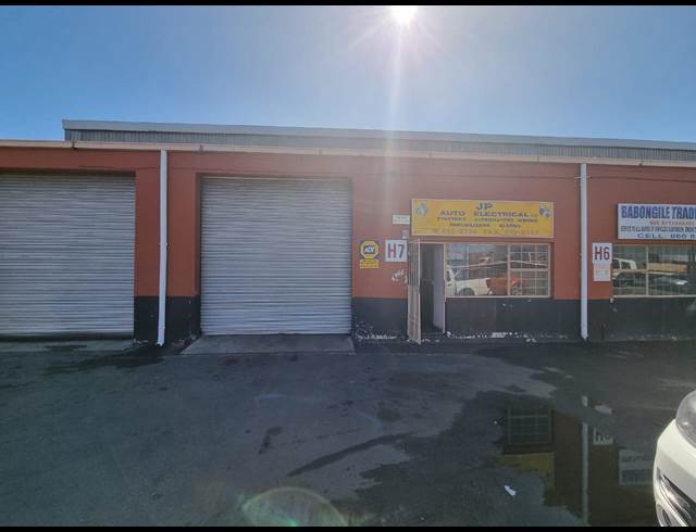 272M² WAREHOUSE TO LET IN STEELEDALE