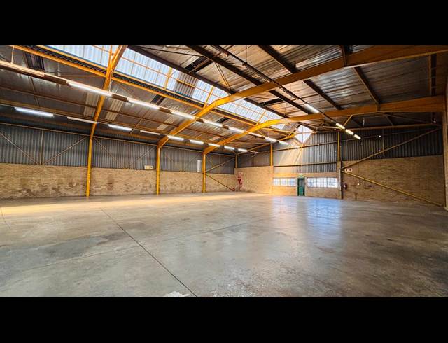 986M² WAREHOUSE TO LET IN ROBERTVILLE