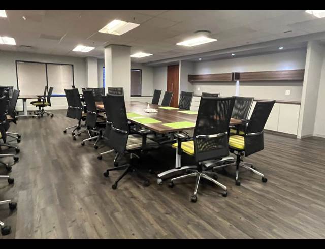 1,800M² OFFICE TO LET IN CAPE TOWN CITY CENTRE