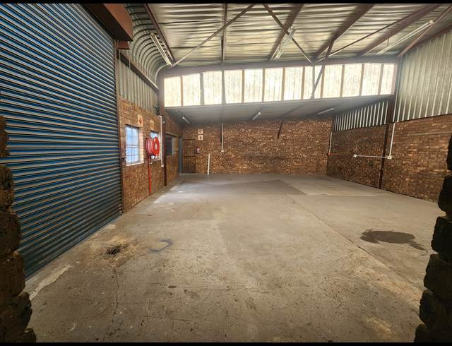 196M² WAREHOUSE TO LET IN WADEVILLE