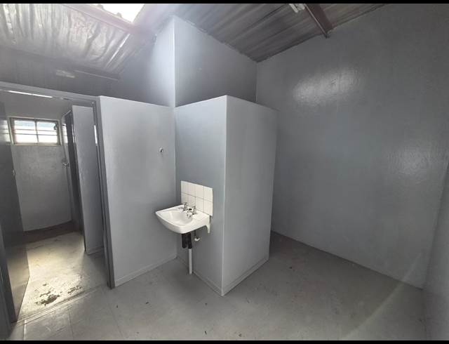 147M² WAREHOUSE TO LET IN WADEVILLE