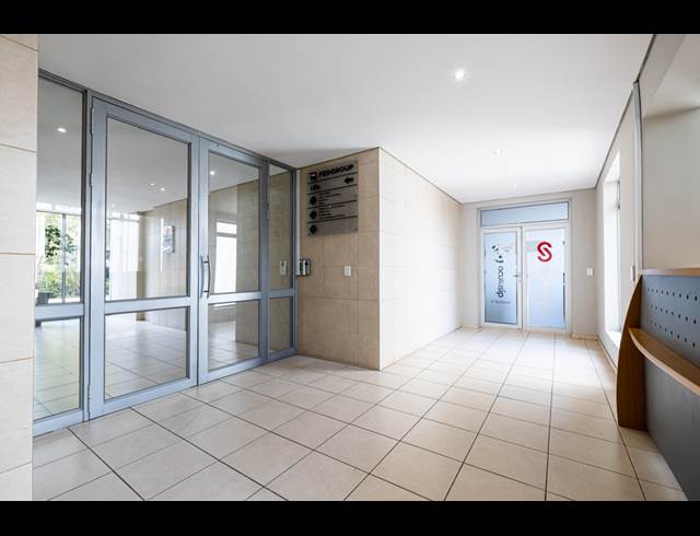 138M² OFFICE TO LET IN TYGER VALLEY