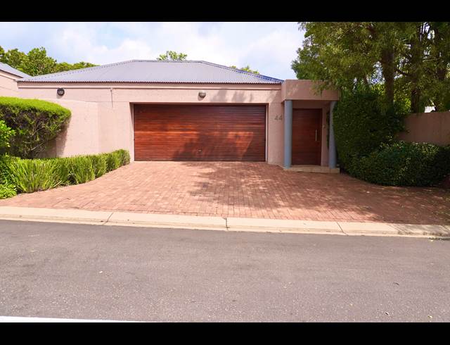 3 bed property to rent in MAGALIESSIG