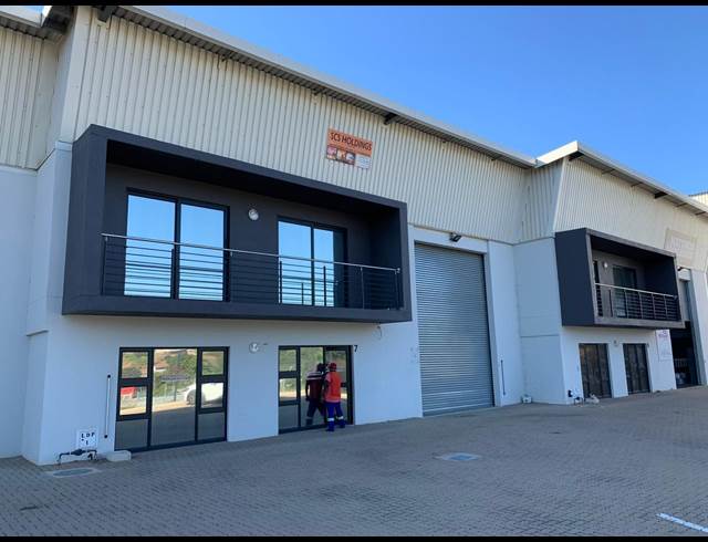 390M² WAREHOUSE TO LET IN RED HILL