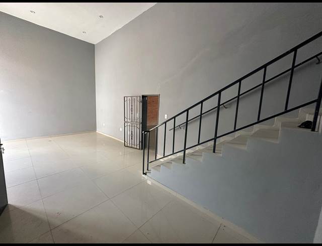 677M² WAREHOUSE TO LET IN COSMO BUSINESS PARK