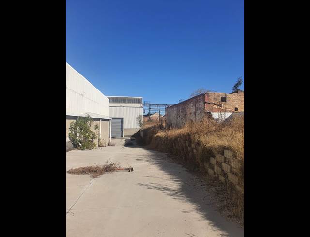 5,699M² WAREHOUSE TO LET IN ALBERTON NORTH
