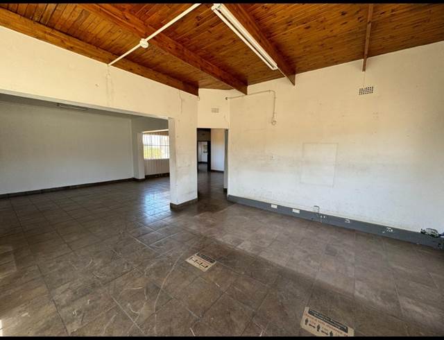 2,000M² INDUSTRIAL YARD TO LET IN CHAMDOR