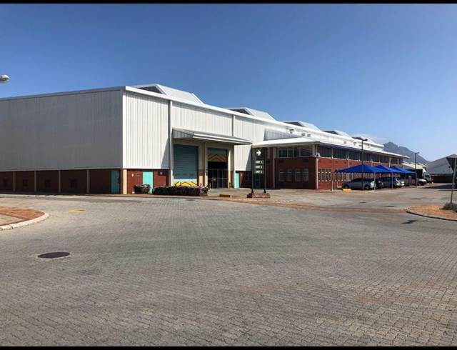 5,666M² WAREHOUSE TO LET IN EPPING INDUSTRIAL