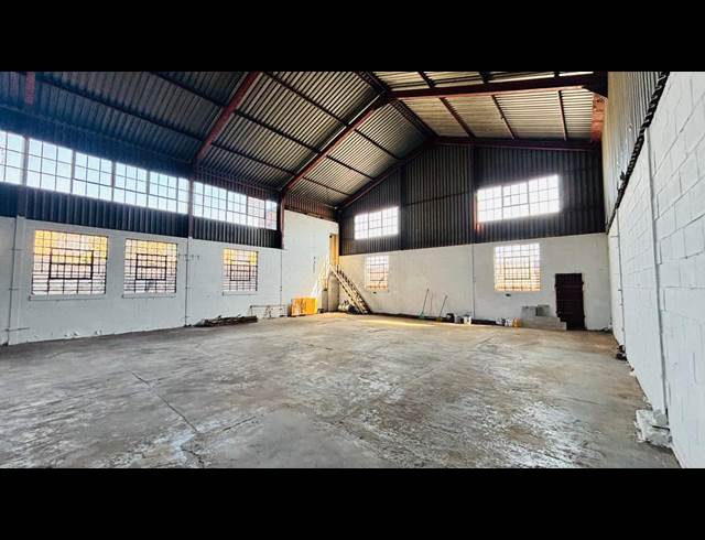 360M² WAREHOUSE TO LET IN ROODEPOORT