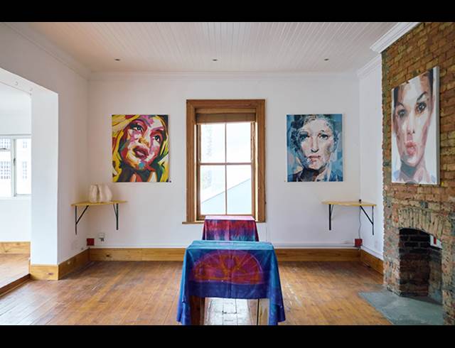 333M² BUILDING TO LET IN GARDENS