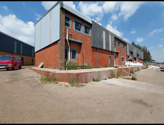 381M² WAREHOUSE TO LET IN CLAYVILLE