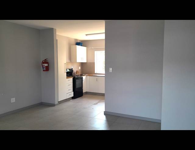 2 bed property to rent in PELHAM