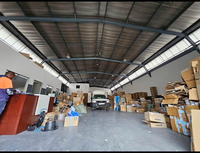 1,437M² WAREHOUSE TO LET IN RANDJESPARK