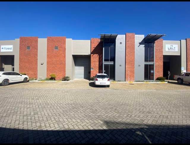 302M² WAREHOUSE TO LET IN STIKLAND INDUSTRIAL
