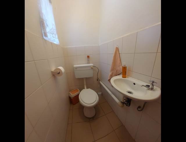 2 bed property to rent in PRIMROSE