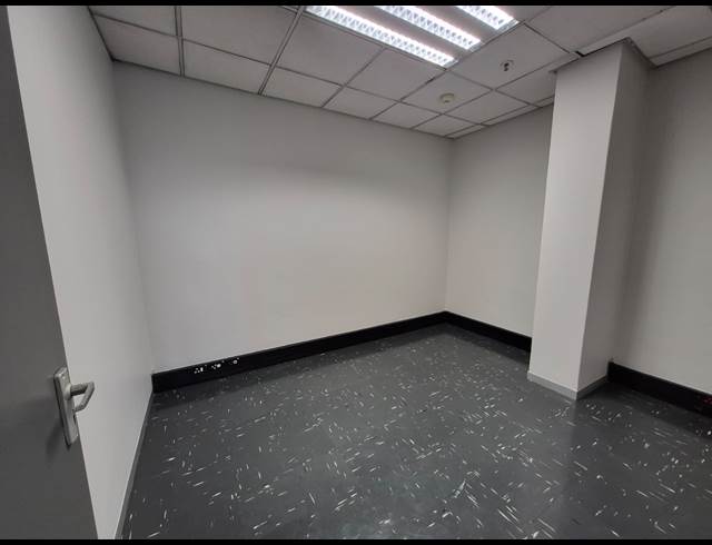 712M² OFFICE TO LET IN ROSEBANK