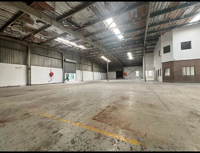 1,200M² WAREHOUSE TO LET IN PHOENIX INDUSTRIAL