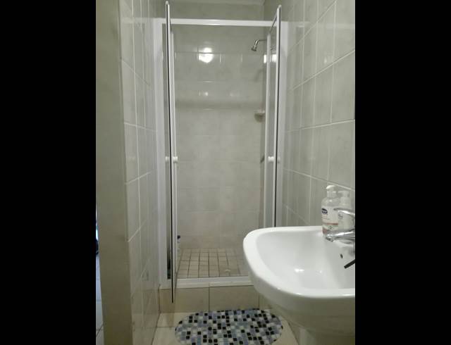 2 bed property to rent in DURBANVILLE