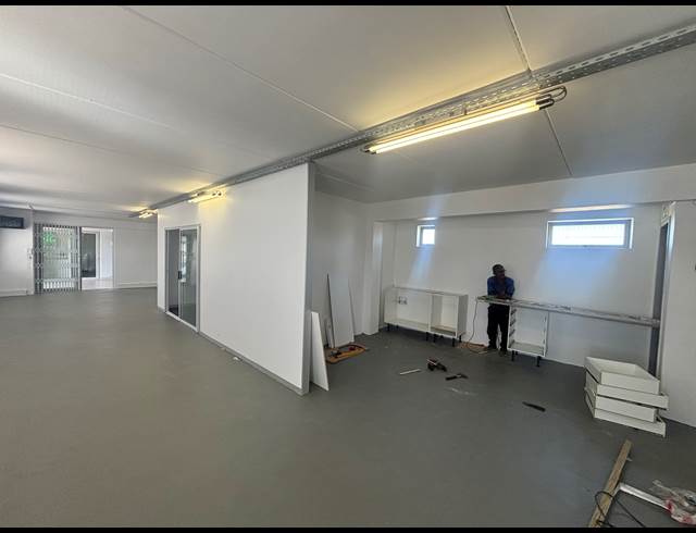 103M² CO-WORKING SPACE TO LET IN FIRGROVE