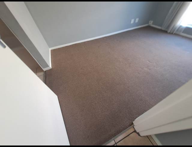 1 bed property to rent in LANGERUG