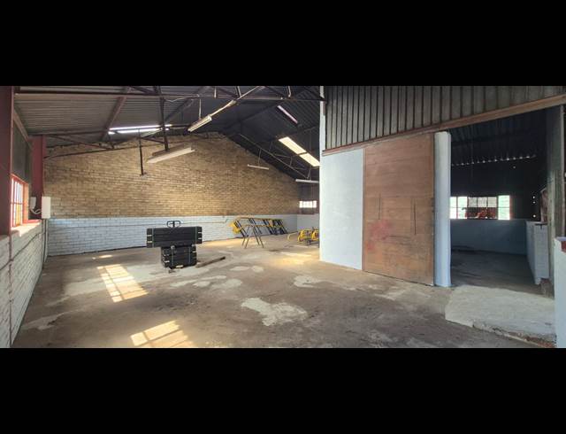 190M² WAREHOUSE TO LET IN ANDERBOLT