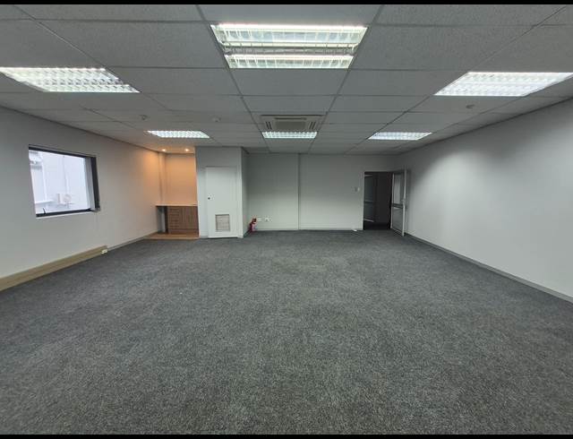 80M² OFFICE TO LET IN WOODMEAD