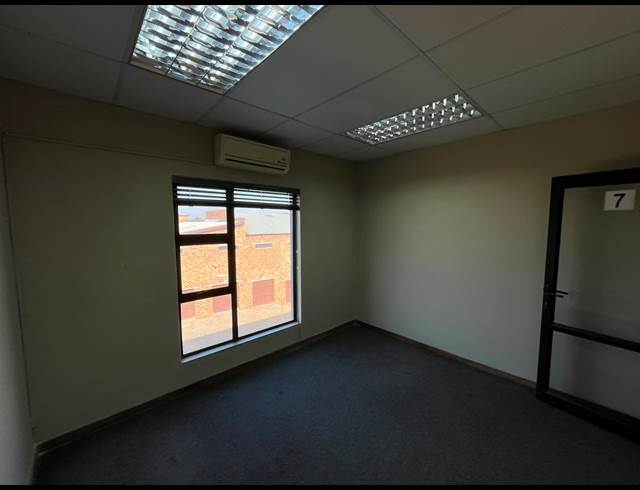 72M² OFFICE TO LET IN WITPOORT ESTATES