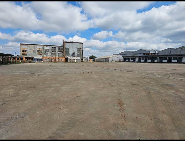 5,000M² INDUSTRIAL YARD TO LET IN NEW ERA