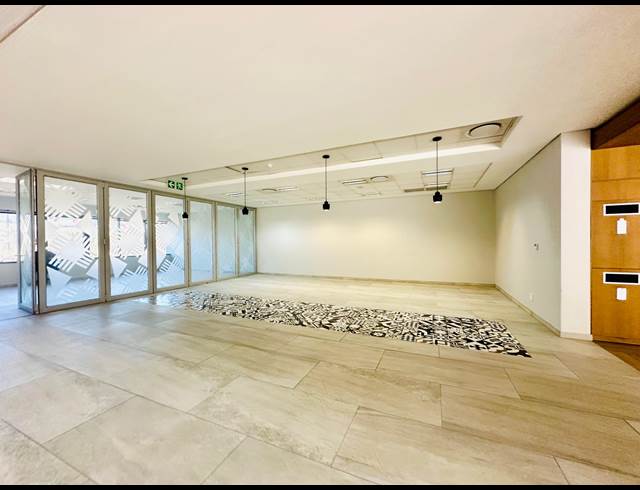 5,108M² OFFICE TO LET IN BRYANSTON