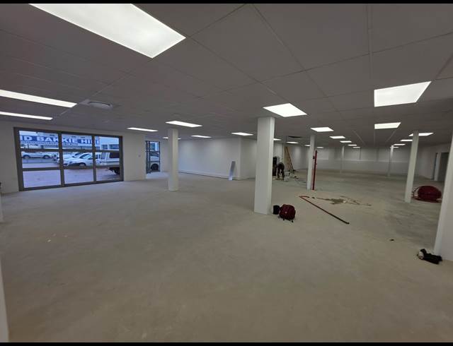 400M² RETAIL TO LET IN STRAND CENTRAL