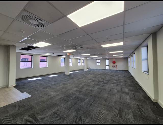307M² OFFICE TO LET IN WAVERLEY