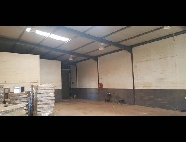 340M² WAREHOUSE TO LET IN BRACKENFELL SOUTH