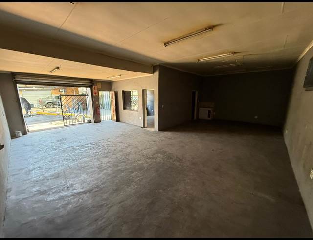 100M² WAREHOUSE TO LET IN DELAREY