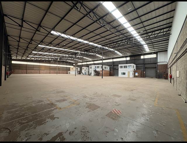 6,560M² WAREHOUSE TO LET IN HUGHES