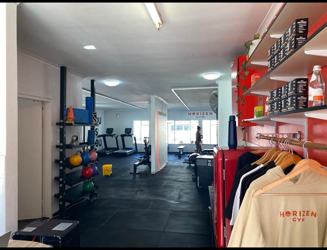 188M² RETAIL TO LET IN SEA POINT