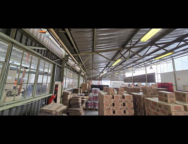 1,200M² FACTORY TO LET IN LEA GLEN