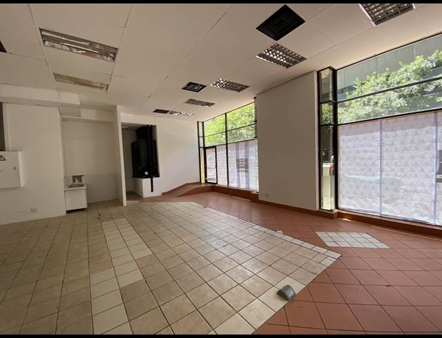 139M² RETAIL TO LET IN CAPE TOWN CITY CENTRE