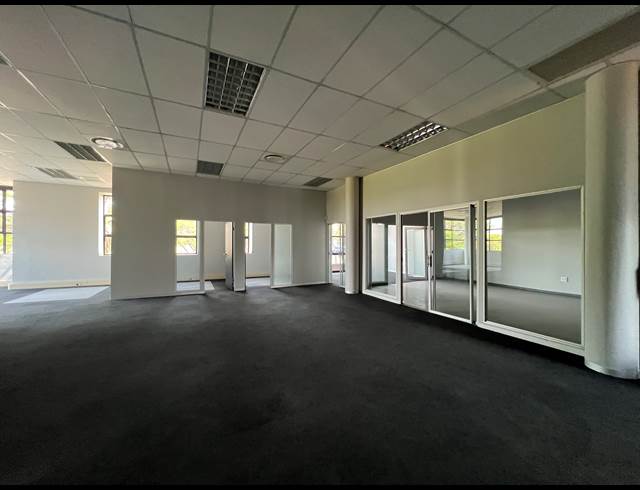3,308.90M² OFFICE TO LET IN HIGHVELD